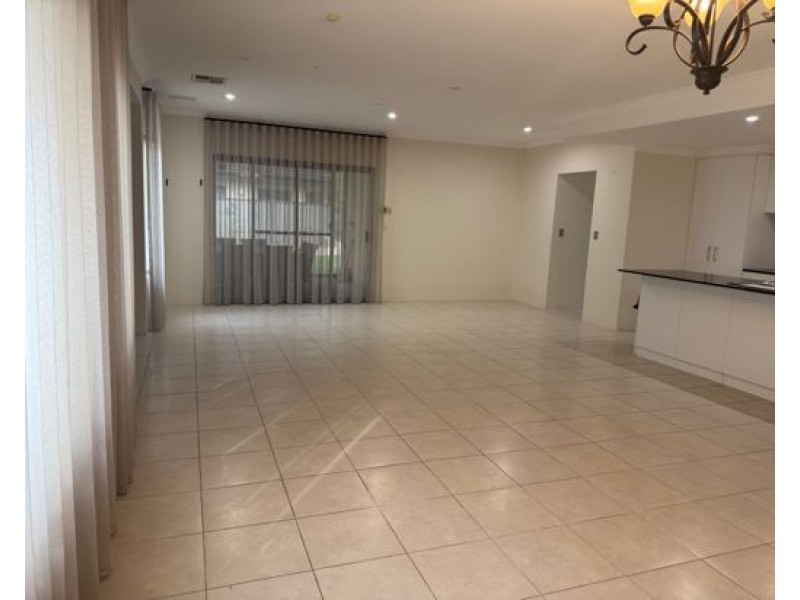 12 Cardacut Way, Southern River WA 6110