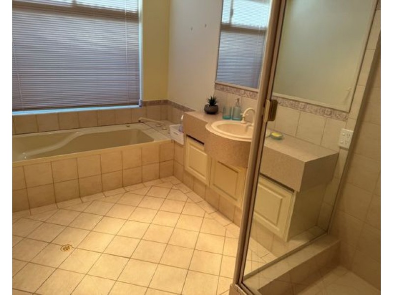 42 Fairbairn Road, Coogee WA 6166