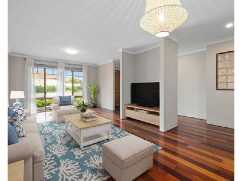 8 Lavalle Rise, South Lake WA 6164