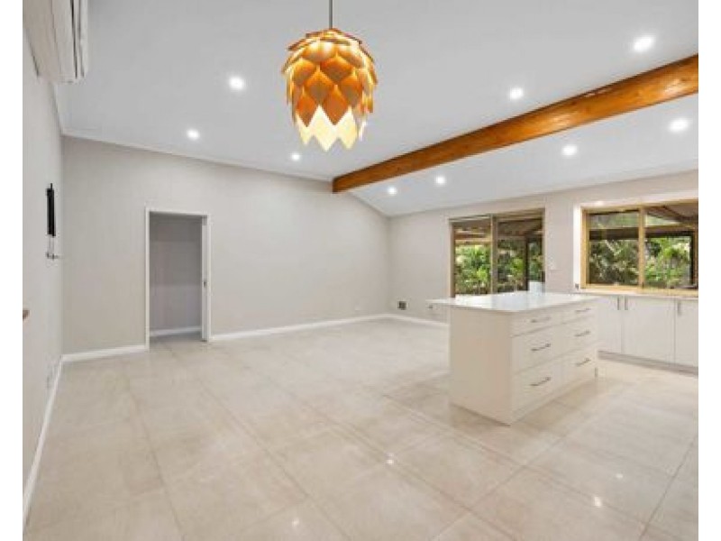 8 Lavalle Rise, South Lake WA 6164