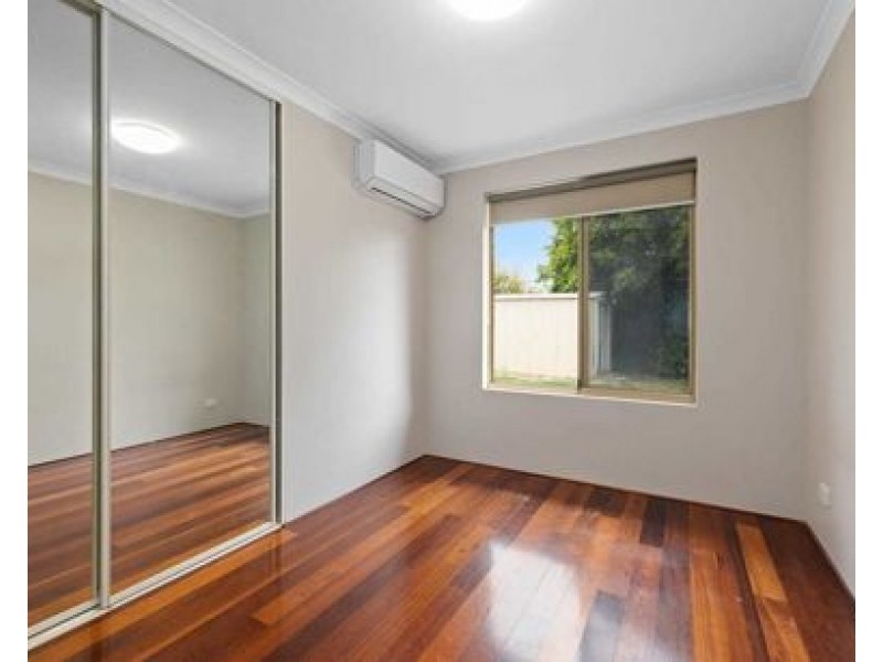 8 Lavalle Rise, South Lake WA 6164