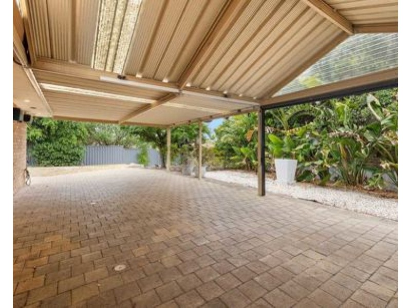 8 Lavalle Rise, South Lake WA 6164