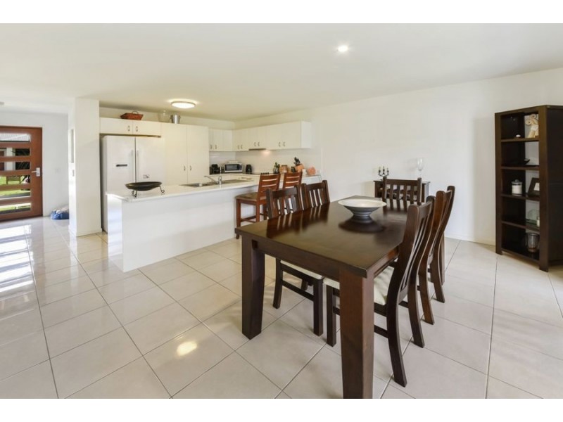 2/10 Lamatia Drive, Mountain Creek QLD 4557