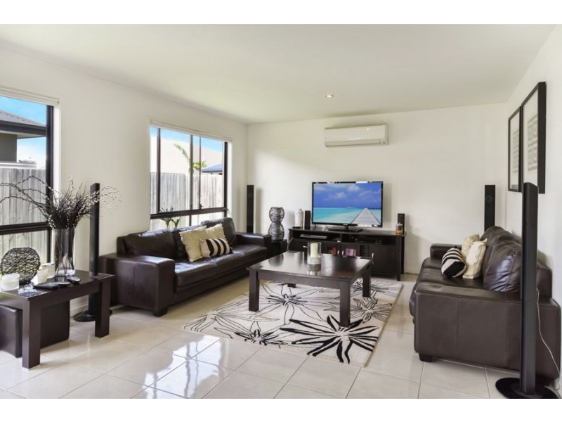 2/10 Lamatia Drive, Mountain Creek QLD 4557