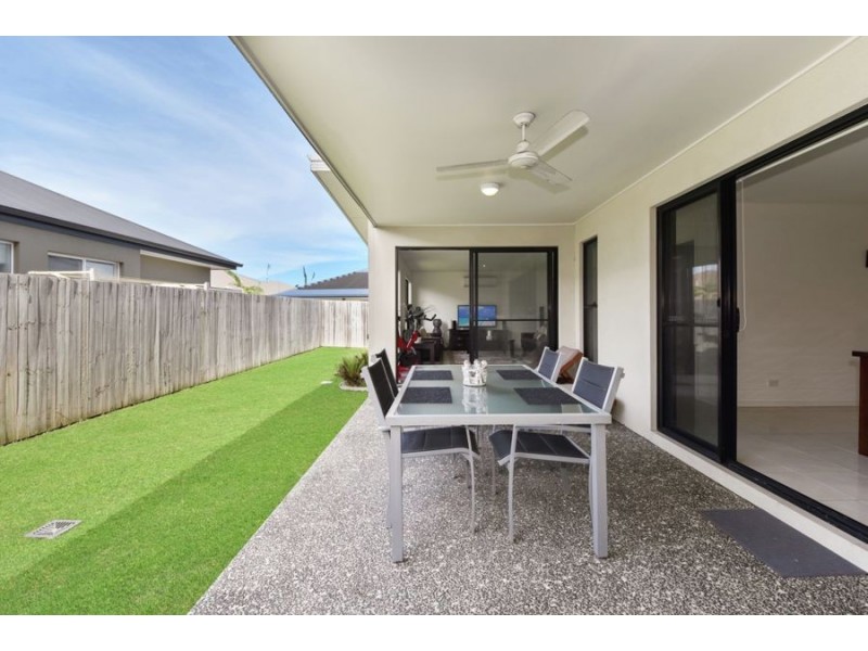 2/10 Lamatia Drive, Mountain Creek QLD 4557