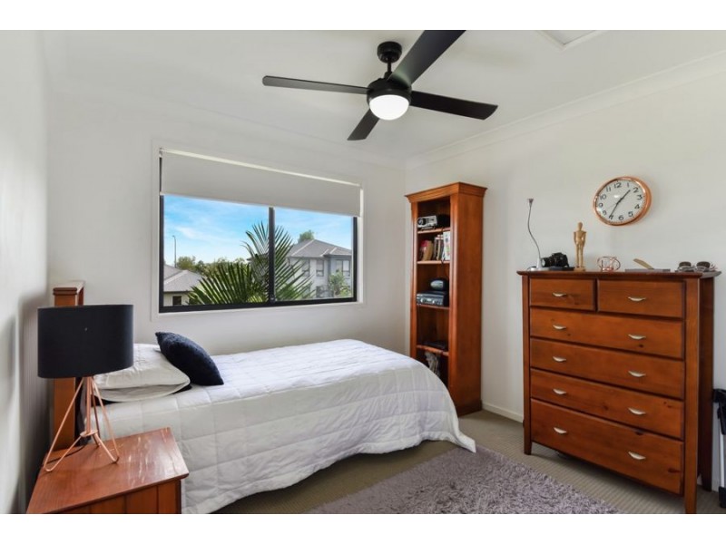 2/10 Lamatia Drive, Mountain Creek QLD 4557