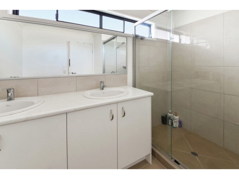 2/10 Lamatia Drive, Mountain Creek QLD 4557