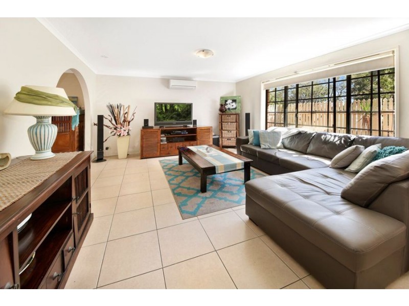 7 Jinang Street, Warana QLD 4575