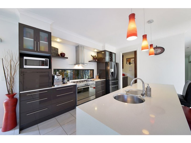 10 Jersey Place, Kawana Island QLD 4575