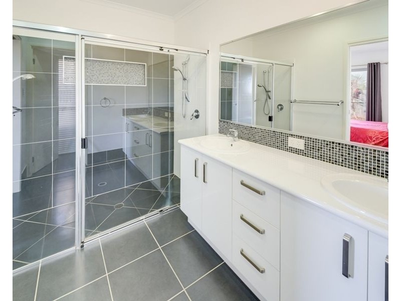 6 Montreal Drive, Peregian Springs QLD 4573