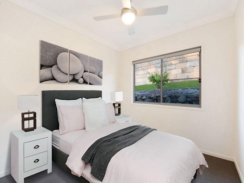 15 Tree View Cres, Little Mountain QLD 4551