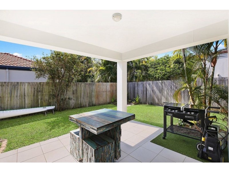 5 Tahiti St, Kawana Island QLD 4575