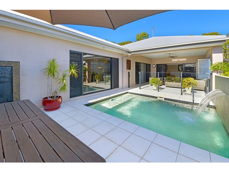 10 Jersey Place, Kawana Island QLD 4575