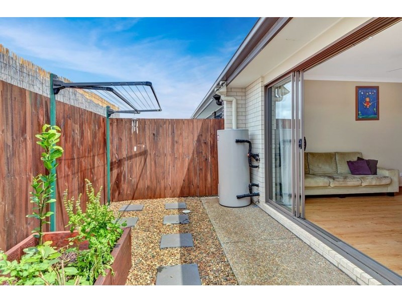 16 Coral Crescent, Caloundra West QLD 4551