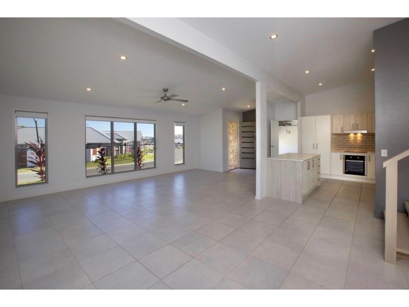 15 Tree View Cres, Little Mountain QLD 4551