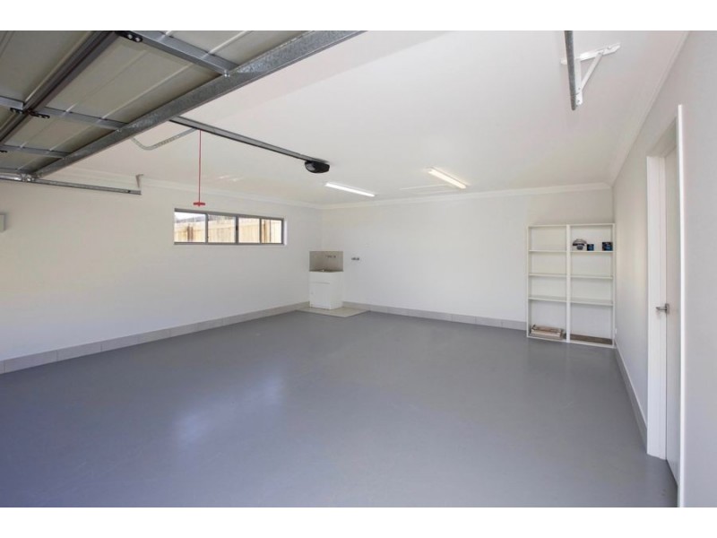 15 Tree View Cres, Little Mountain QLD 4551