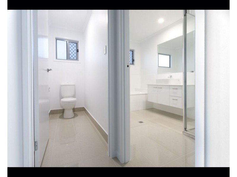 13A Tree View Crescent, Little Mountain QLD 4551