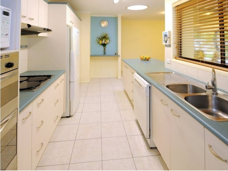 19 Rosella St, Parrearra QLD 4575