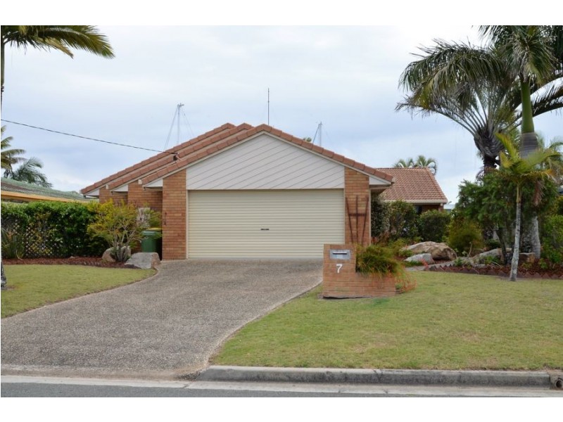 7 Coomaroo Crescent, Minyama QLD 4575