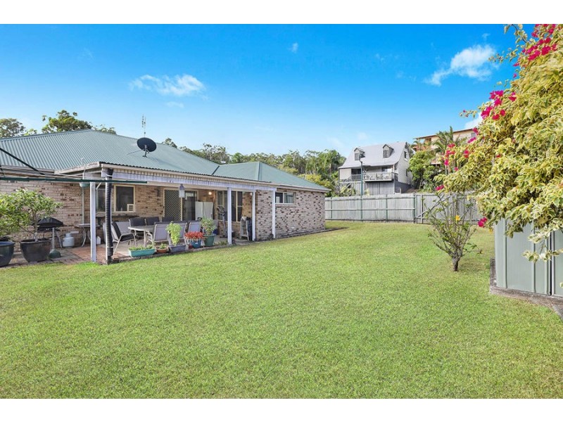 17 Moreton Bay Drive, Caloundra West QLD 4551