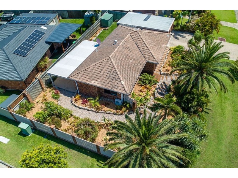 2 Halyard Drv, Wurtulla QLD 4575