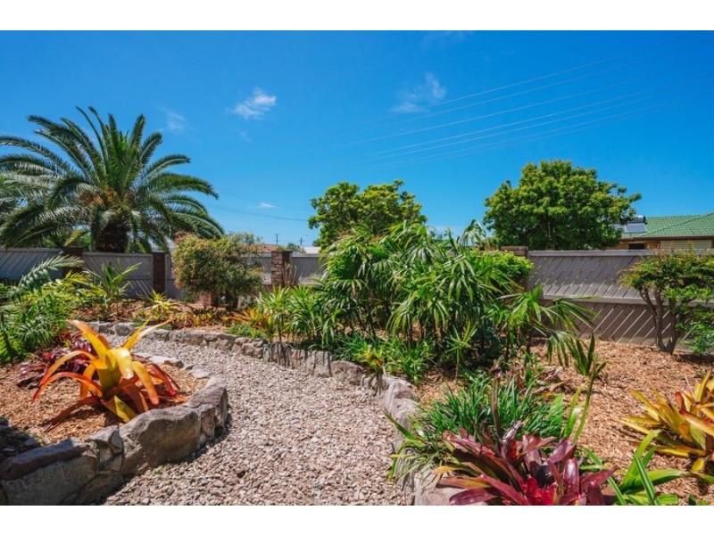 2 Halyard Drv, Wurtulla QLD 4575