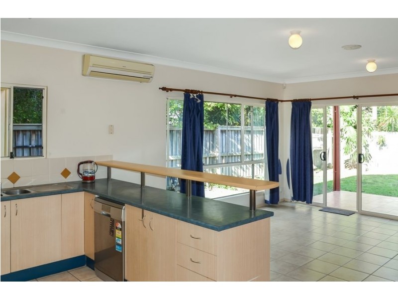 2 Corsica Crt, Kawana Island QLD 4575