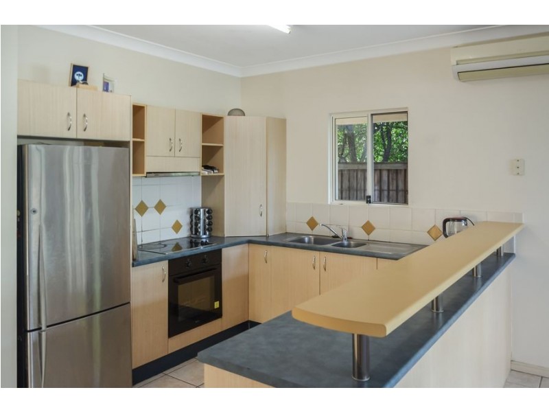 2 Corsica Crt, Kawana Island QLD 4575