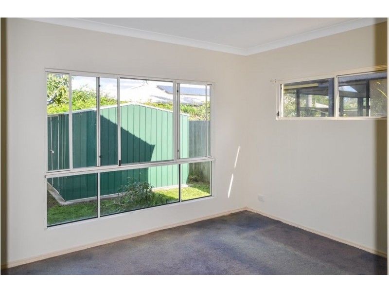 2 Corsica Crt, Kawana Island QLD 4575