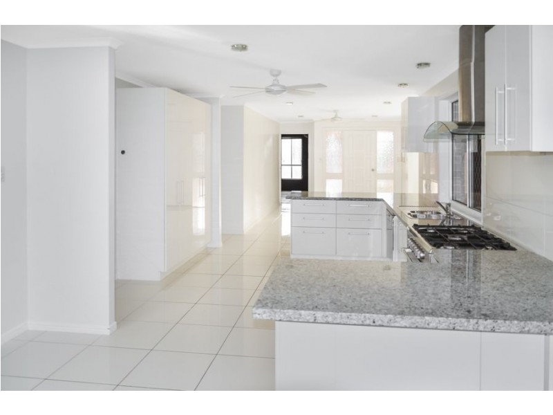 7 Rosella Street, Parrearra QLD 4575