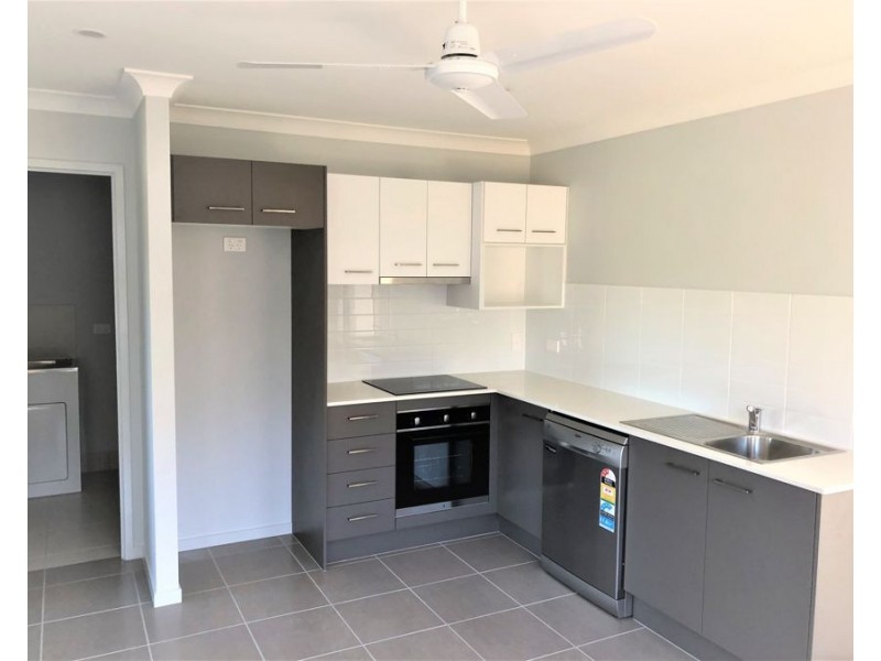 2/13 Lloyd Street, Beerwah QLD 4519