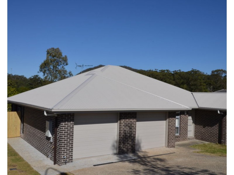 2/13 Lloyd Street, Beerwah QLD 4519