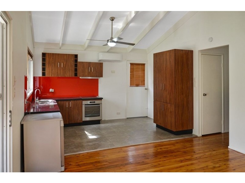 36 Jones st, Mooloolah Valley QLD 4553