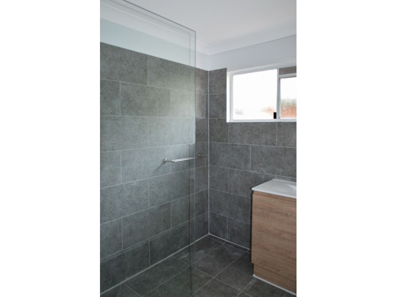 36 Jones st, Mooloolah Valley QLD 4553