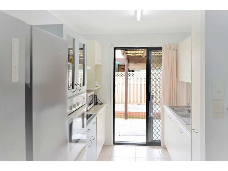 250/4 Melody Court, Warana QLD 4575