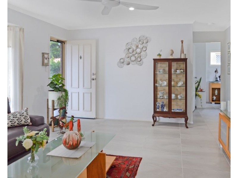 275/6 Melody Court, Warana QLD 4575