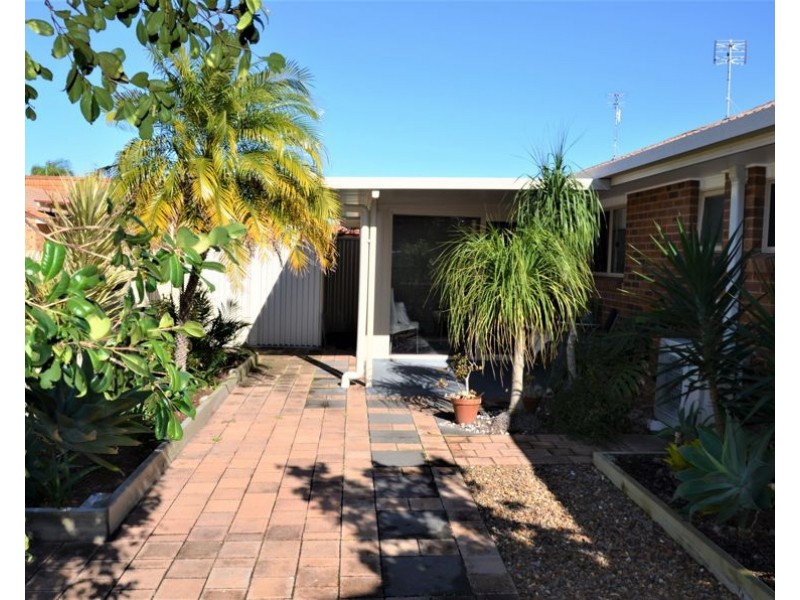 275/6 Melody Court, Warana QLD 4575