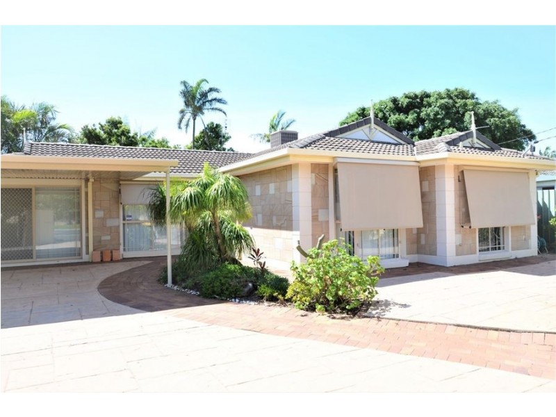 139 Nicklin Way, Warana QLD 4575