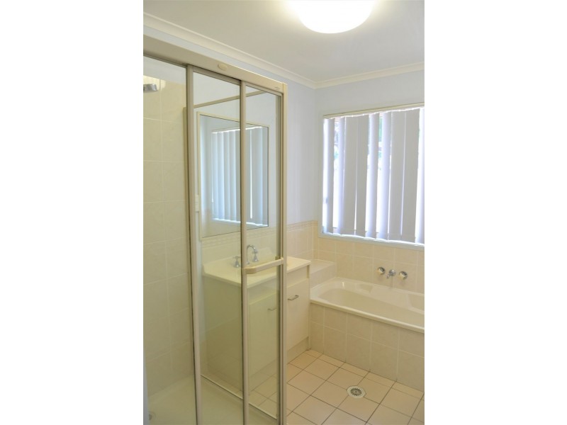 139 Nicklin Way, Warana QLD 4575