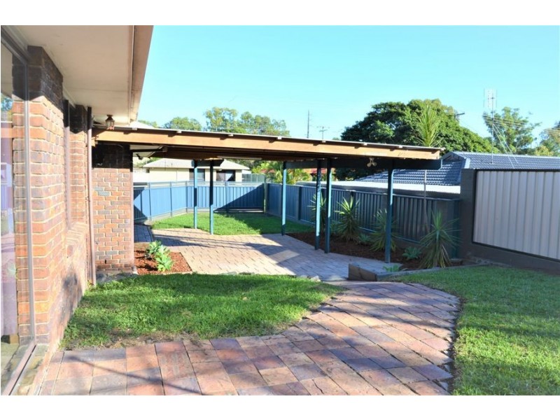 27 Milbong Street, Battery Hill QLD 4551