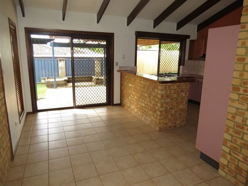 27 Milbong Street, Battery Hill QLD 4551