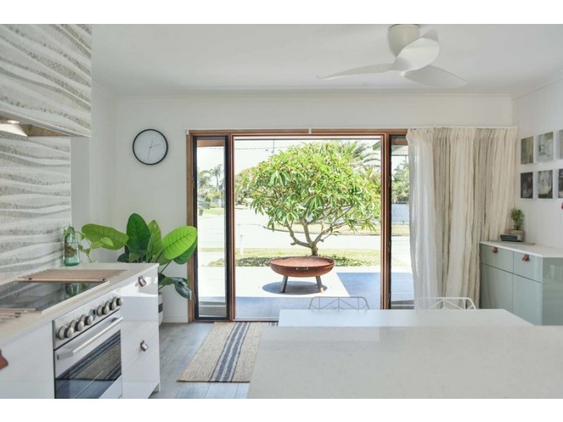 5 Perina St, Warana QLD 4575