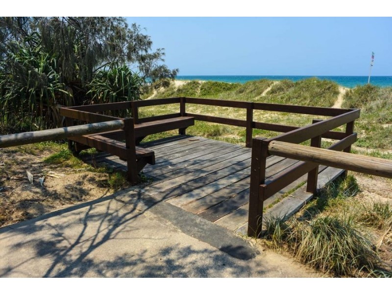 5 Perina St, Warana QLD 4575