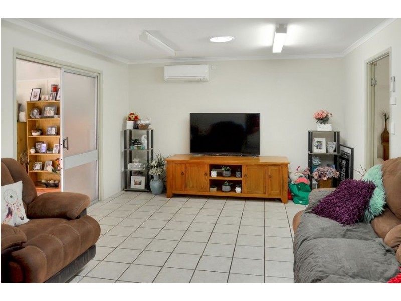 141 Nicklin Way, Warana QLD 4575
