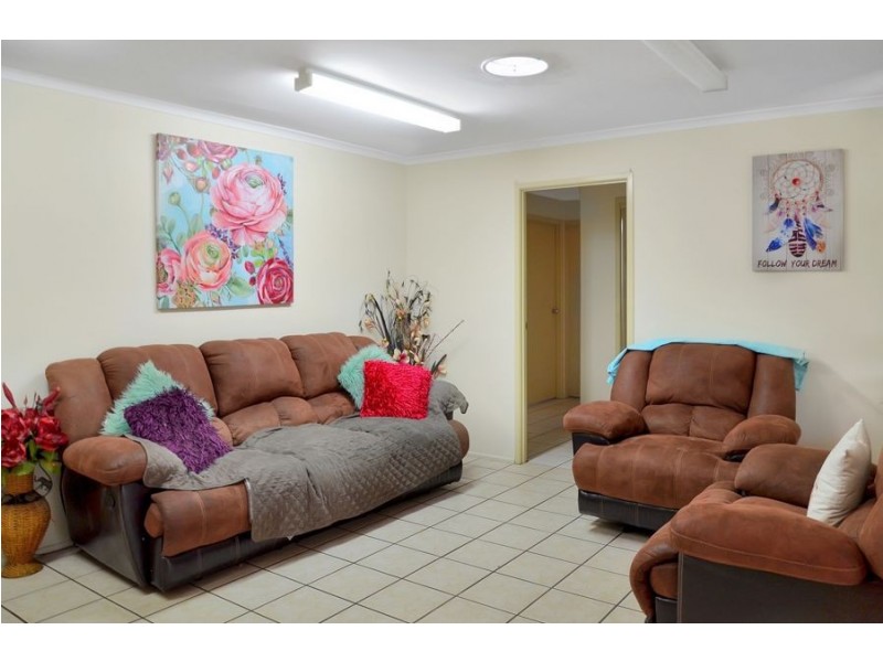 141 Nicklin Way, Warana QLD 4575