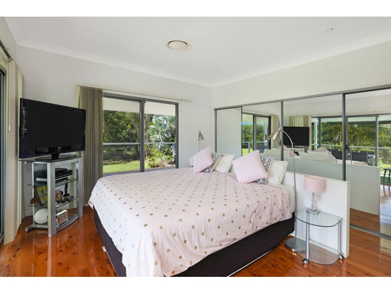 11 Jirrima Cres, Cooroibah QLD 4565