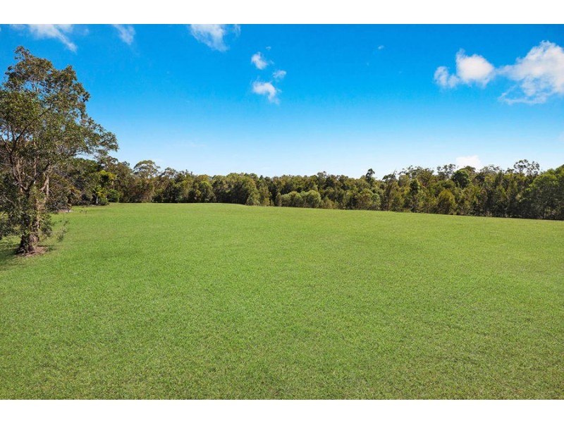 11 Jirrima Cres, Cooroibah QLD 4565