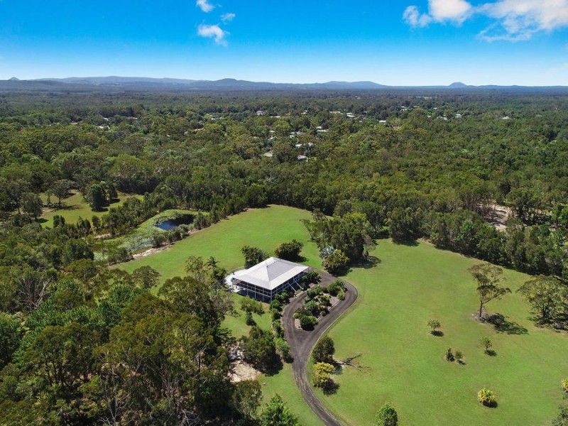 11 Jirrima Cres, Cooroibah QLD 4565