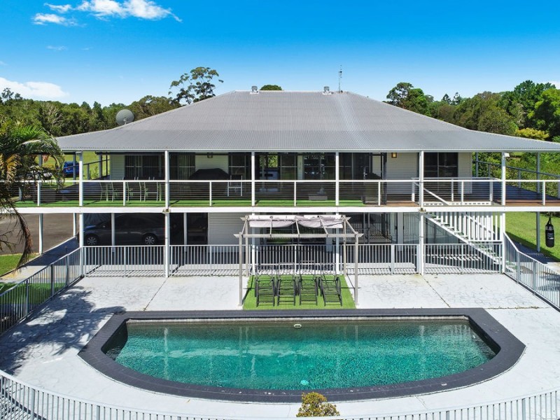 11 Jirrima Cres, Cooroibah QLD 4565