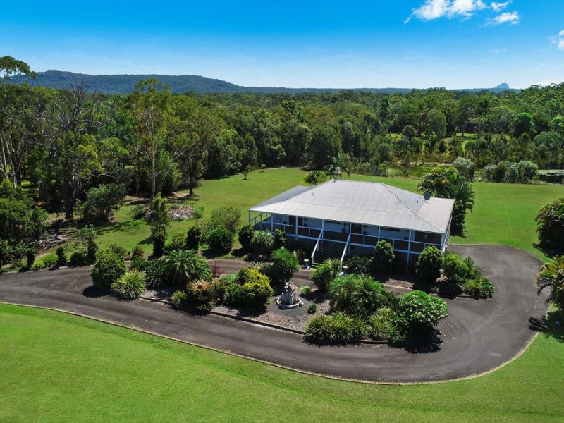 11 Jirrima Cres, Cooroibah QLD 4565